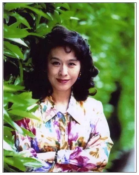 Image result for 栗原小卷 相机
